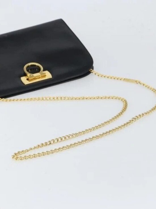 Salvatore Ferragamo - Gancini Chain Shoulder Bag - Black  Salvatore Ferragamo Gancini Chain Shoulder Bag Leather Black Gold Auth 166295